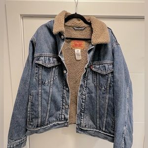 Levi’s Standard Trucker Sherpa Jean Jacket